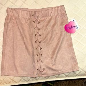 Pale rose laced mini skirt